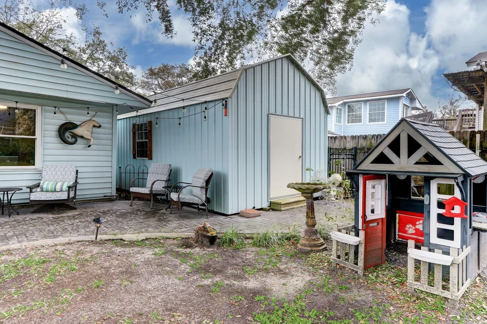 4449 Shady Lake Drive Seabrook, TX 77586