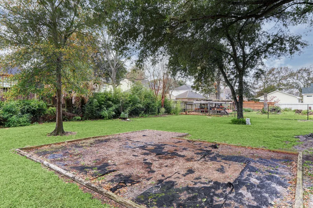 4449 Shady Lake Drive Seabrook, TX 77586