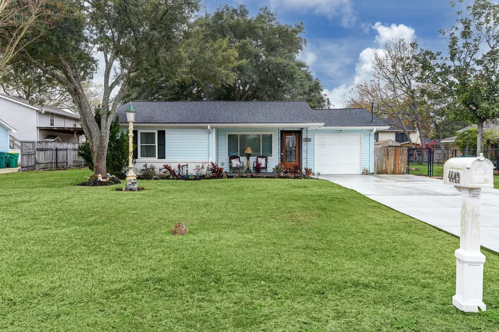 4449 Shady Lake Drive Seabrook, TX 77586