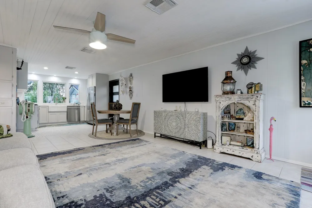 4449 Shady Lake Drive Seabrook, TX 77586