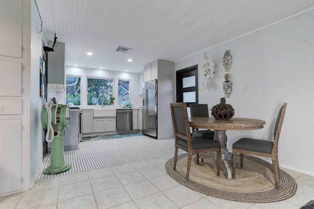 4449 Shady Lake Drive Seabrook, TX 77586