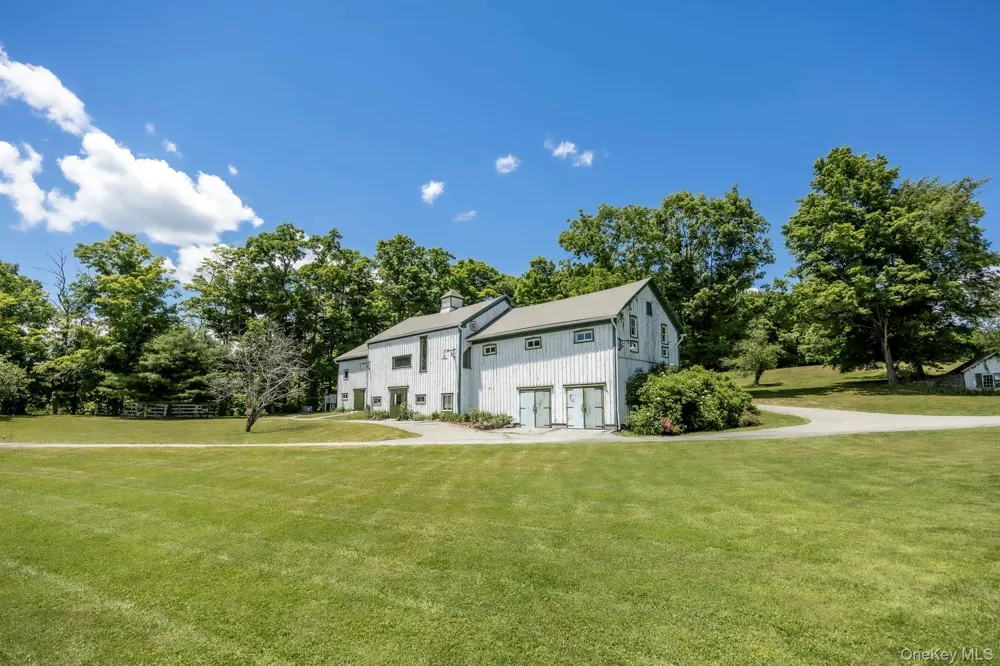 1197 Bulls Head Road Clinton Corners, NY 12514