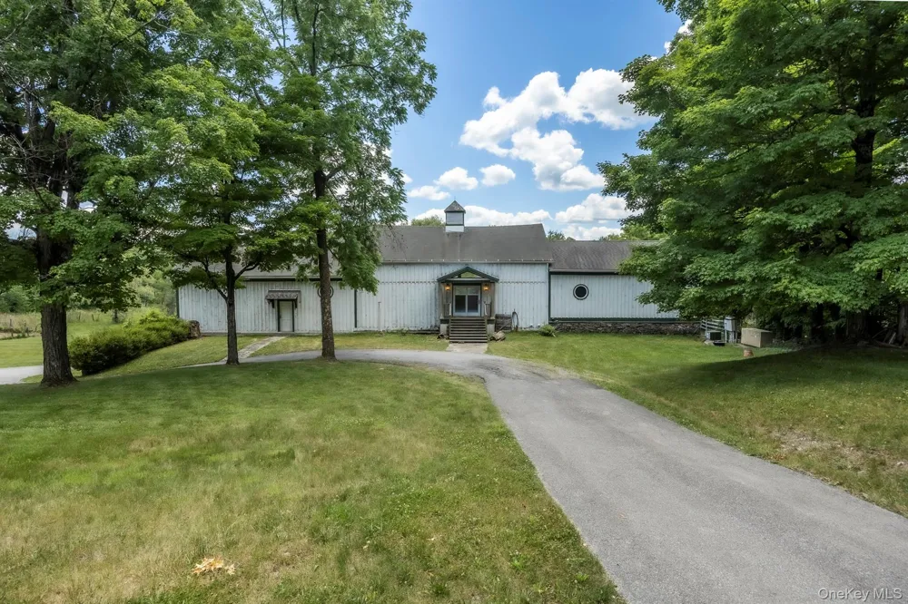 1197 Bulls Head Road Clinton Corners, NY 12514