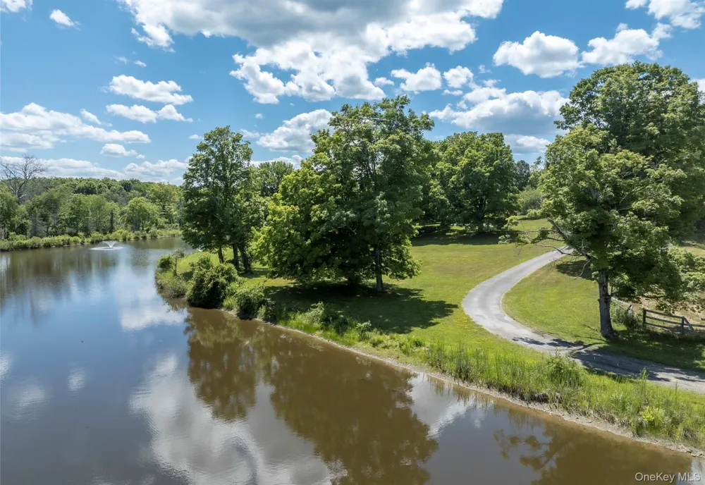 1197 Bulls Head Road Clinton Corners, NY 12514