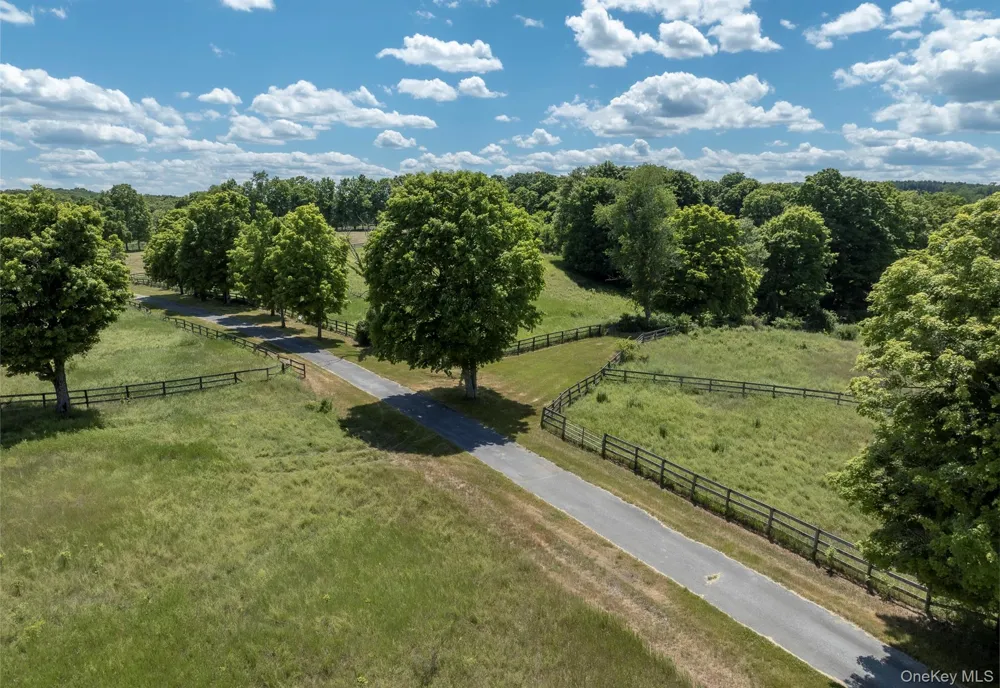 1197 Bulls Head Road Clinton Corners, NY 12514