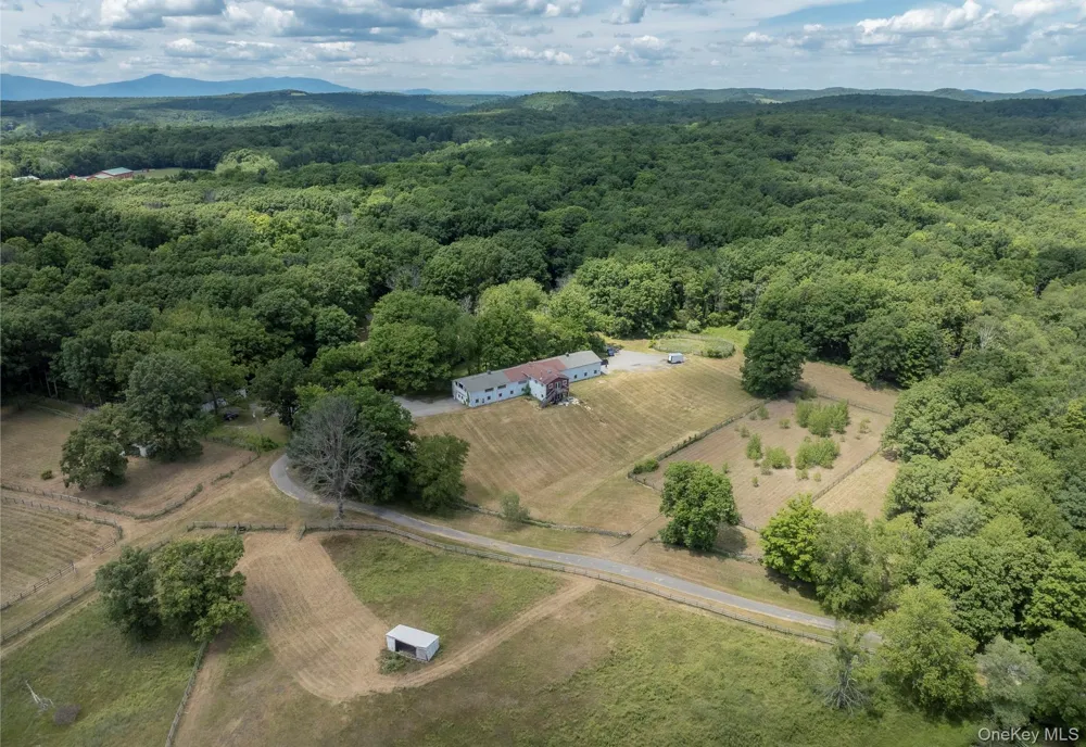 1197 Bulls Head Road Clinton Corners, NY 12514