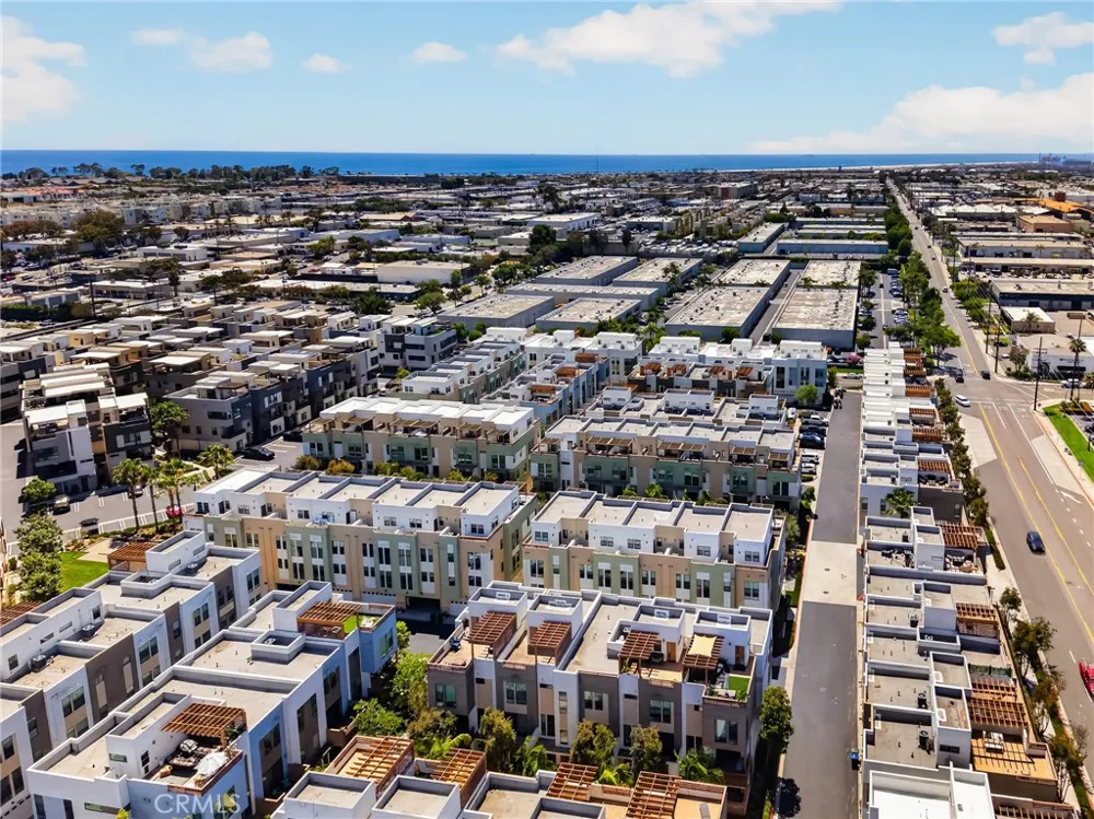 1687 Grand View Costa Mesa, CA 92627