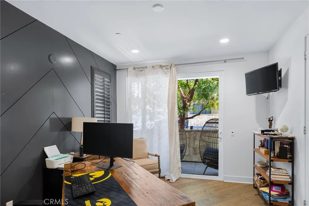 1687 Grand View Costa Mesa, CA 92627