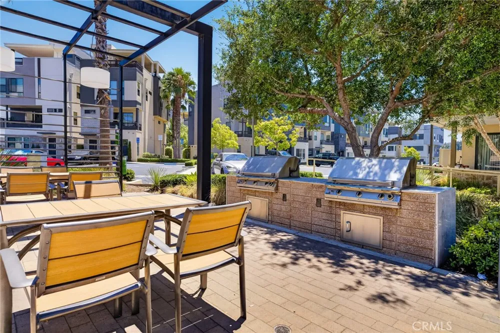 1687 Grand View Costa Mesa, CA 92627