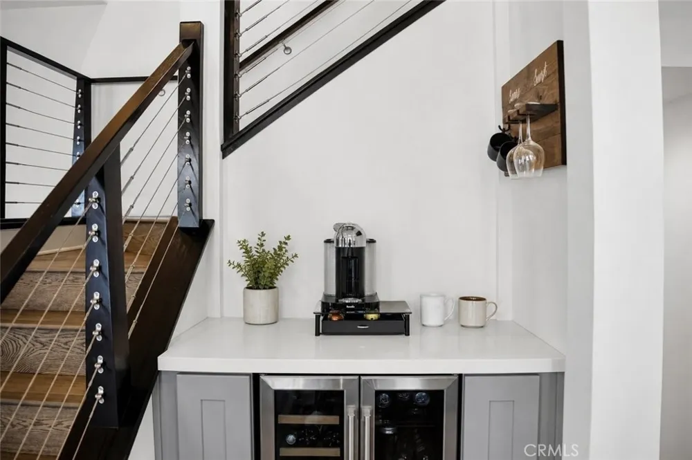 1687 Grand View Costa Mesa, CA 92627