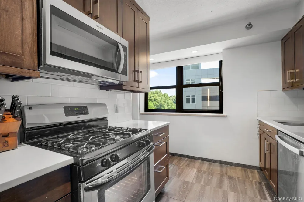 23 Water Grant Street #4N Yonkers, NY 10701