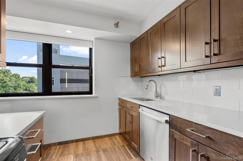 23 Water Grant Street #4N Yonkers, NY 10701