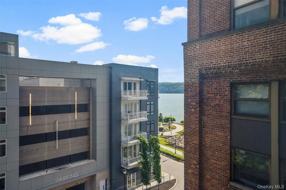 23 Water Grant Street #4N Yonkers, NY 10701