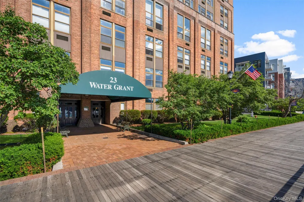 23 Water Grant Street #4N Yonkers, NY 10701