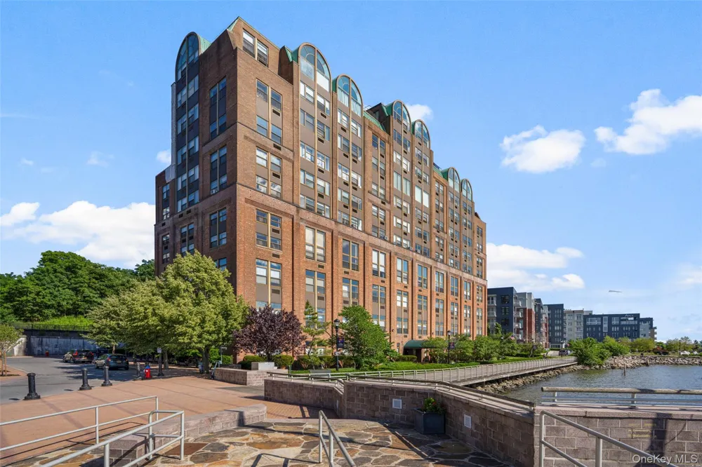 23 Water Grant Street #4N Yonkers, NY 10701