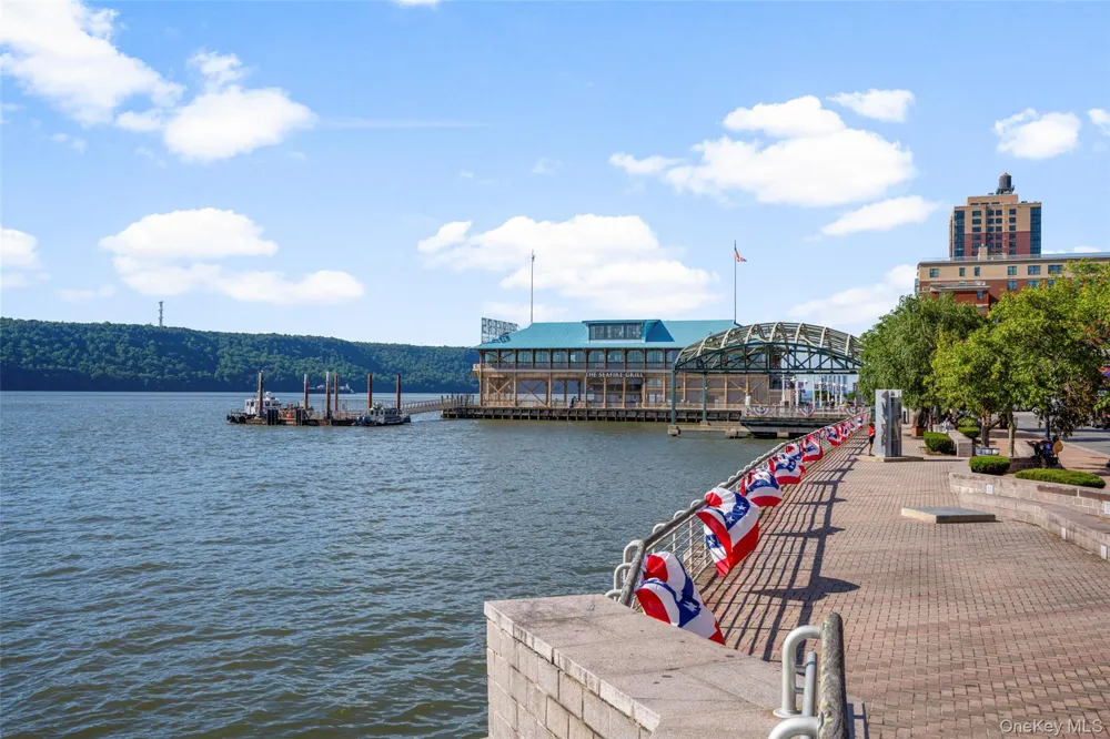 23 Water Grant Street #4N Yonkers, NY 10701
