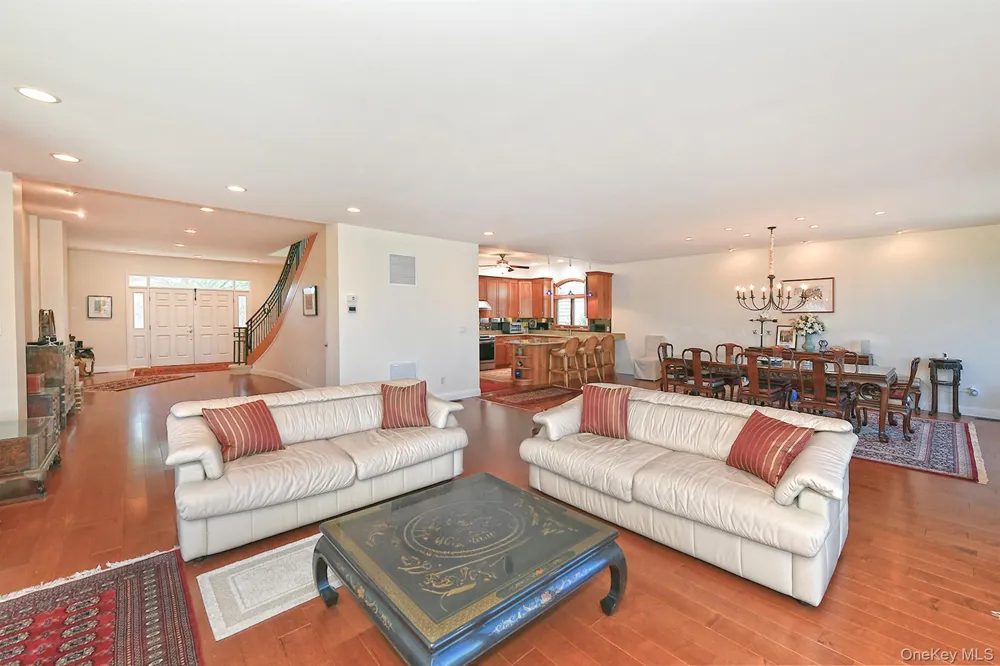 69 Ocean Avenue Massapequa, NY 11758