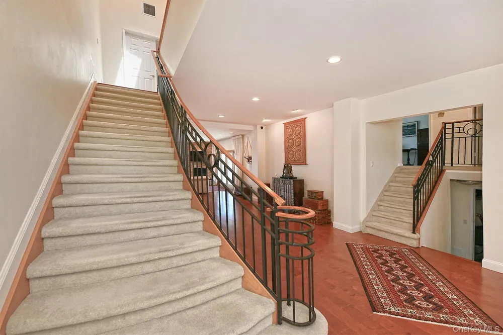 69 Ocean Avenue Massapequa, NY 11758