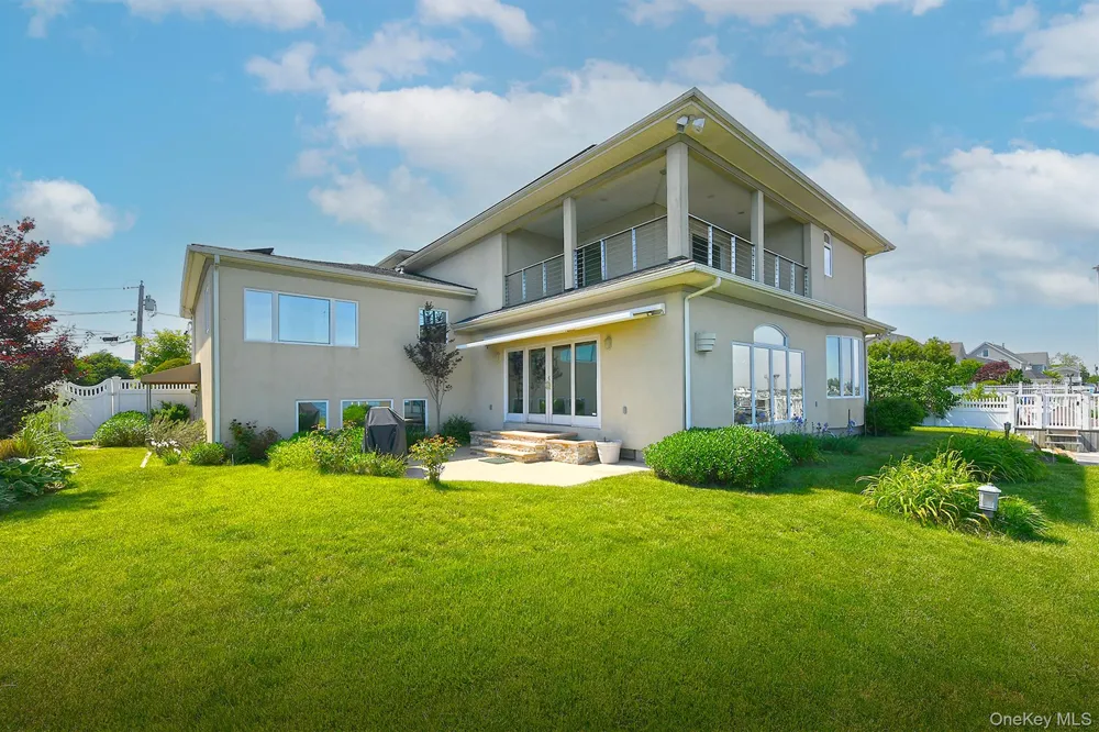 69 Ocean Avenue Massapequa, NY 11758