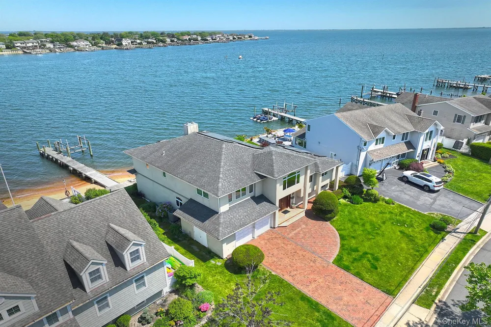 69 Ocean Avenue Massapequa, NY 11758