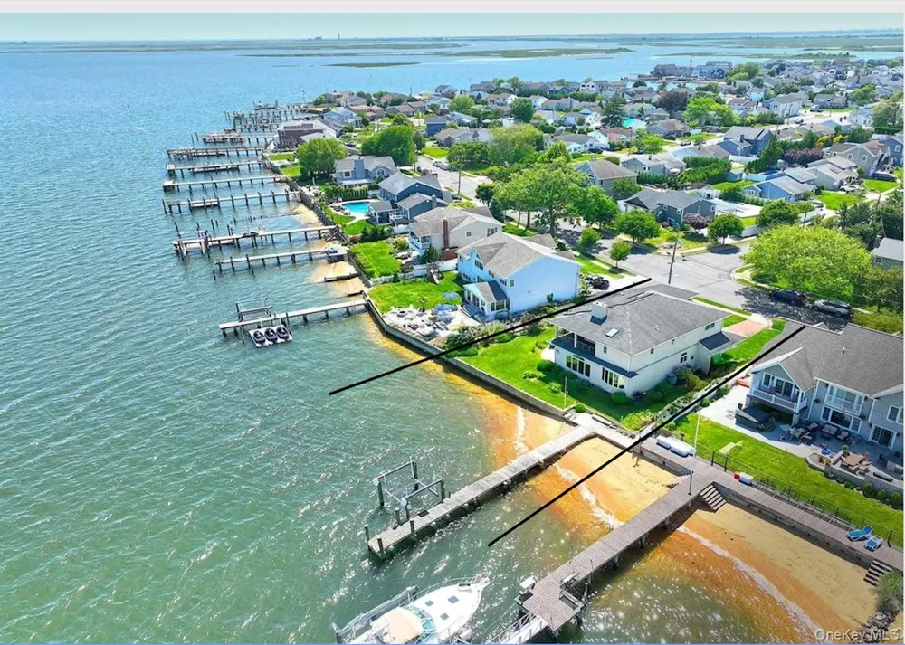 69 Ocean Avenue Massapequa, NY 11758