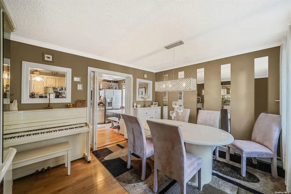 10 Marchant Drive Saint James, NY 11780