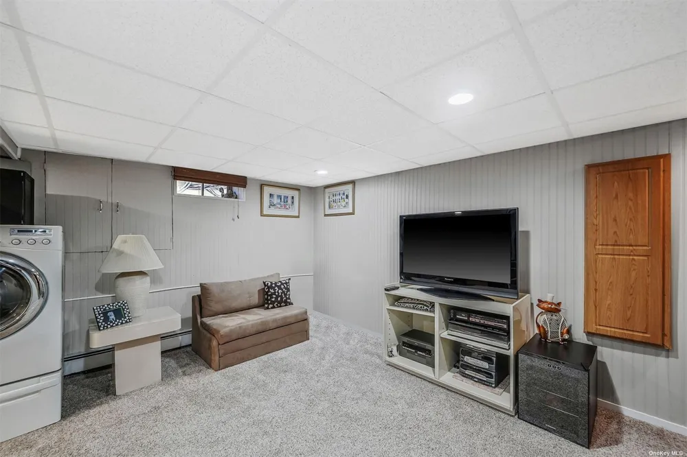 10 Marchant Drive Saint James, NY 11780