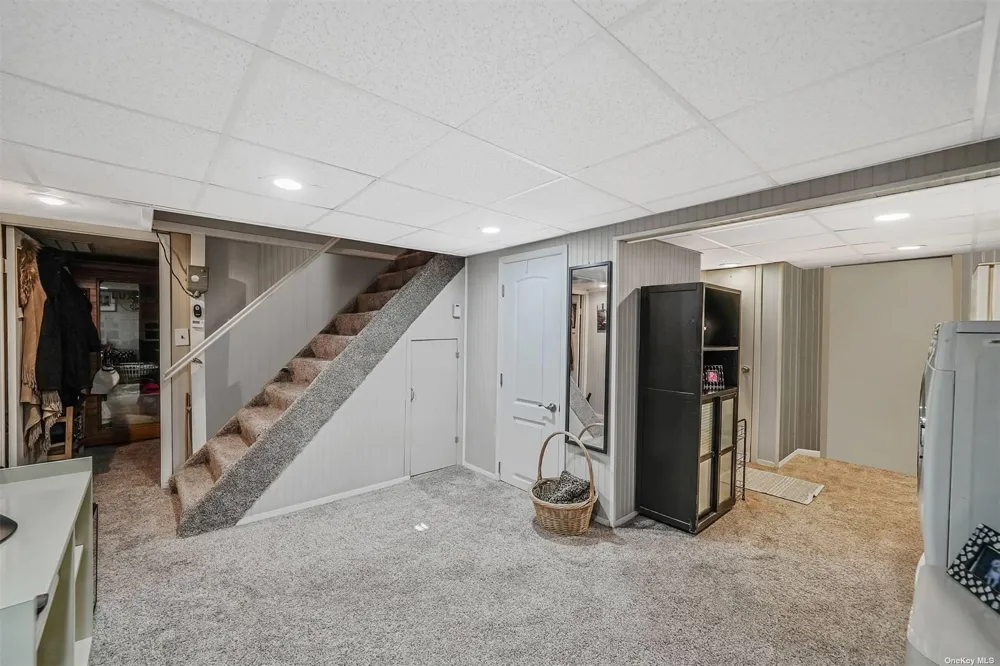10 Marchant Drive Saint James, NY 11780