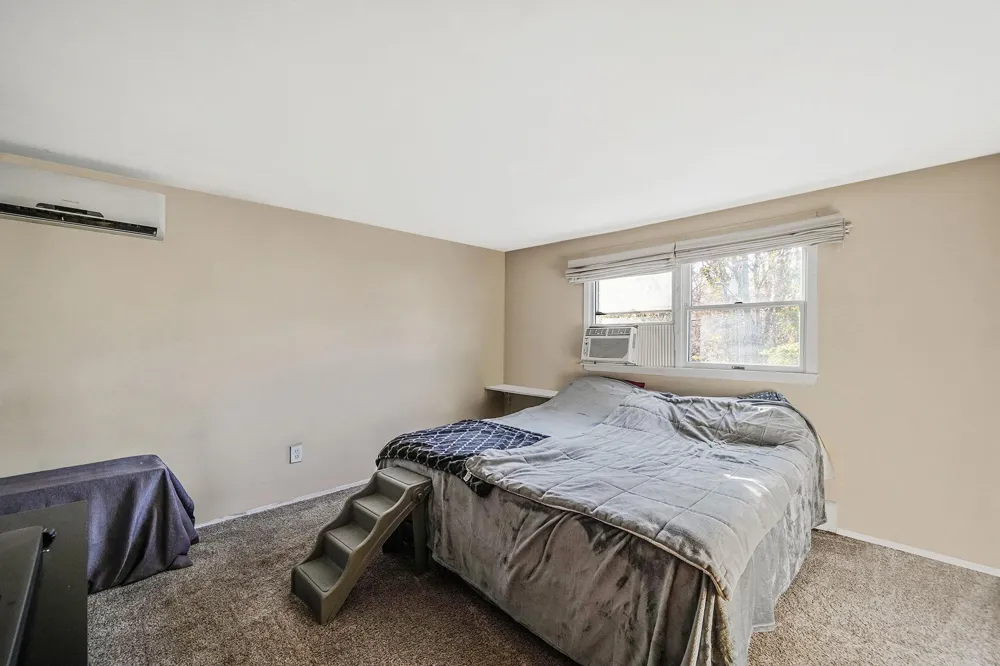 10 Marchant Drive Saint James, NY 11780
