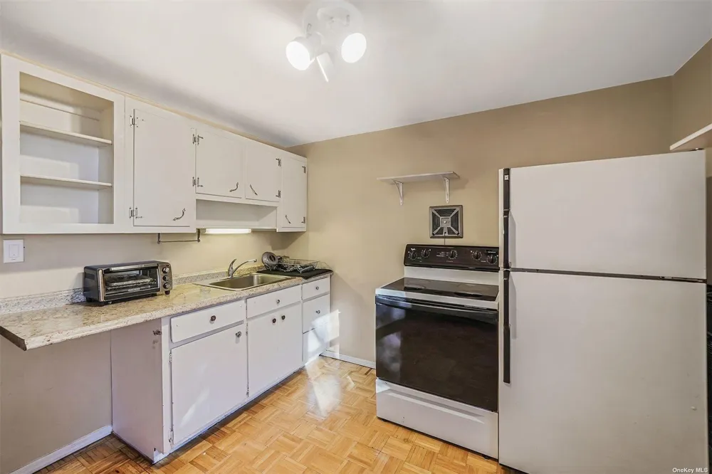 10 Marchant Drive Saint James, NY 11780