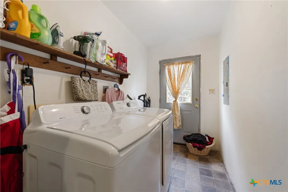 351 County Road 326 Bertram, TX 78605