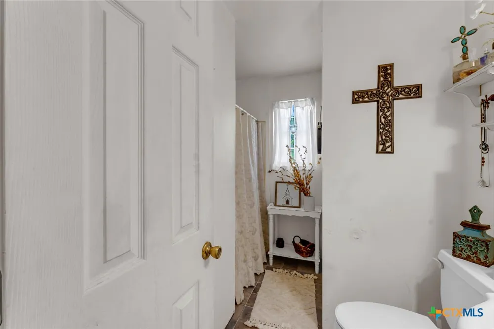 351 County Road 326 Bertram, TX 78605