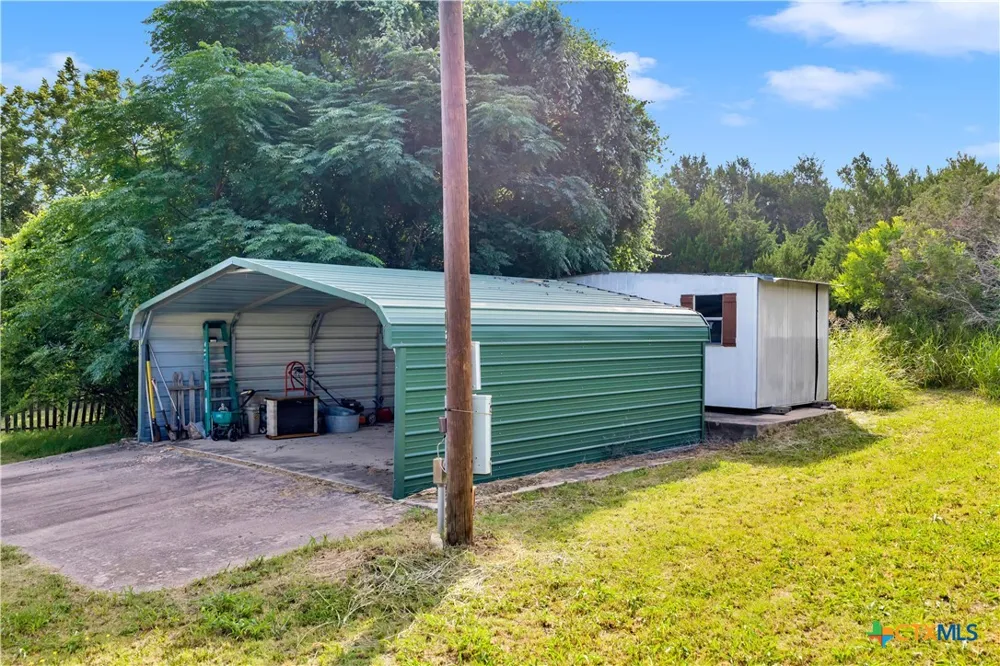 351 County Road 326 Bertram, TX 78605