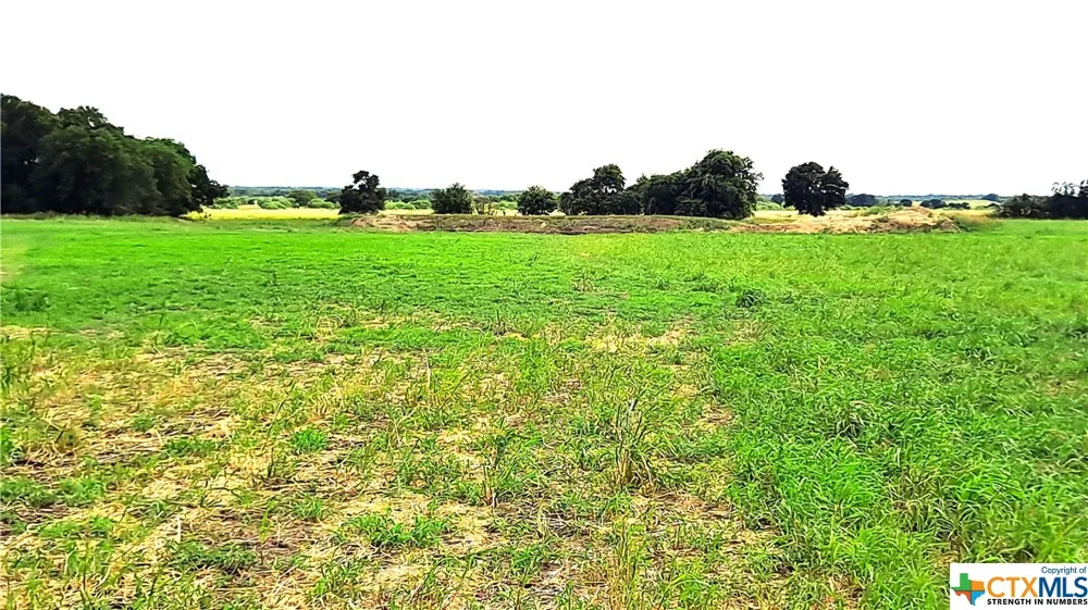 3 County Road 432 Thorndale, TX 76567