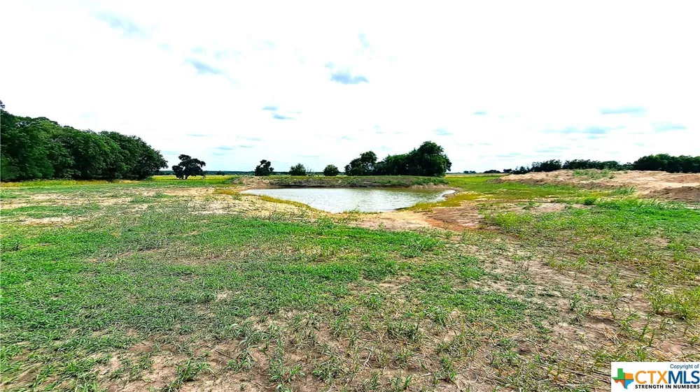 3 County Road 432 Thorndale, TX 76567