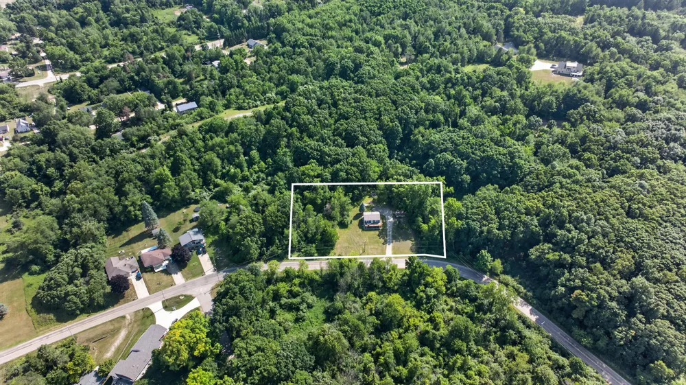 10932 Baker Road Jerome, MI 49249