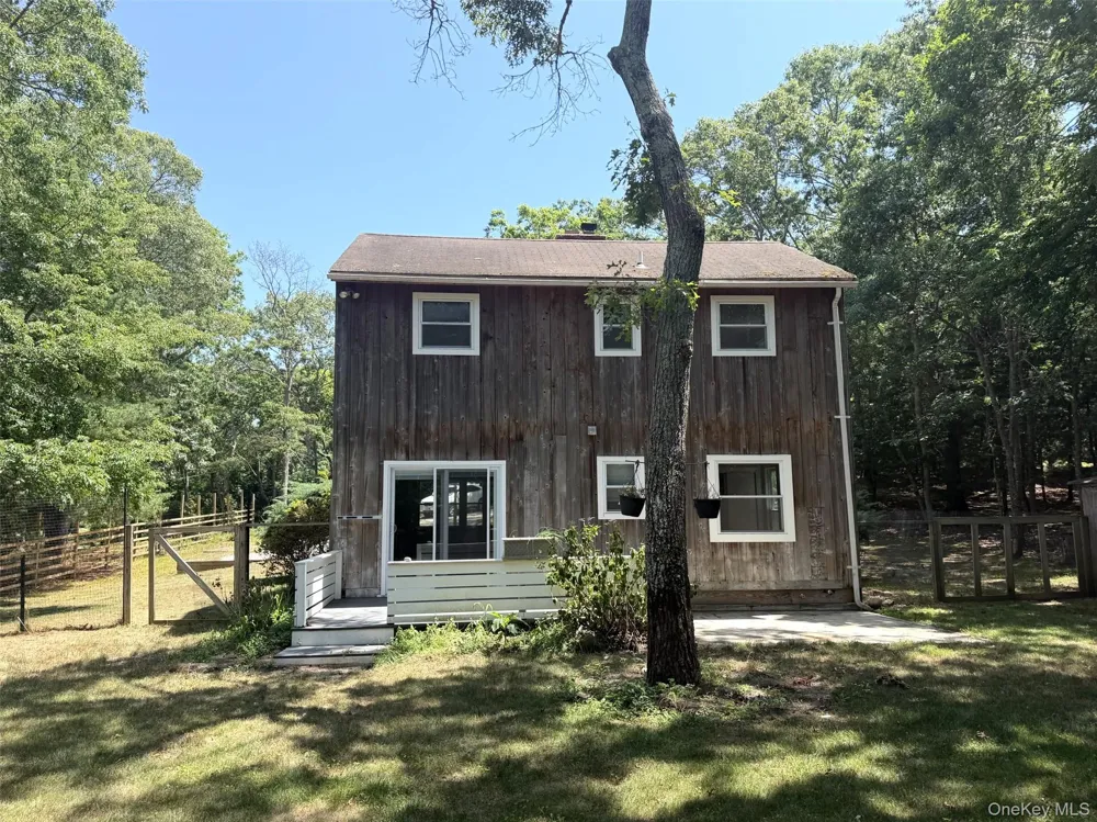 7 Albertines Lane East Hampton, NY 11937