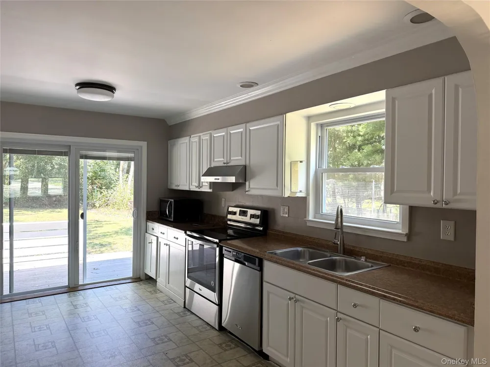 7 Albertines Lane East Hampton, NY 11937