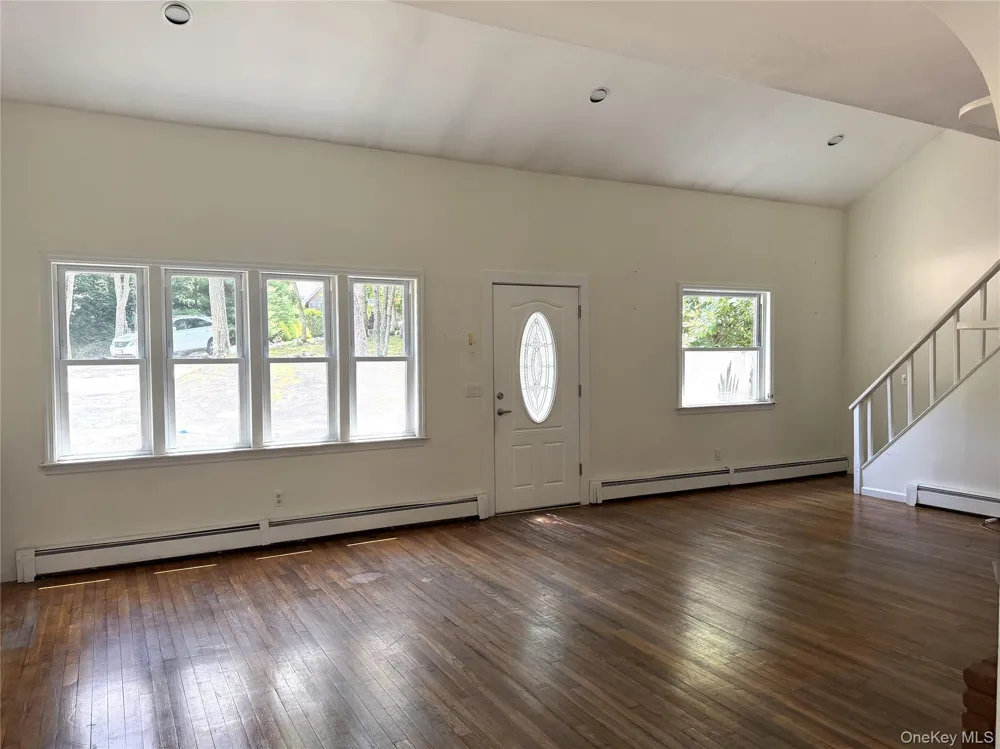 7 Albertines Lane East Hampton, NY 11937