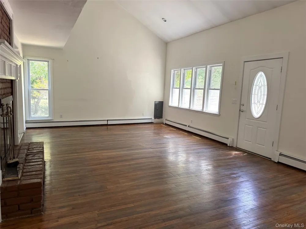 7 Albertines Lane East Hampton, NY 11937