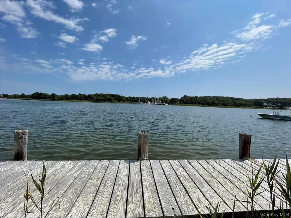 7 Albertines Lane East Hampton, NY 11937