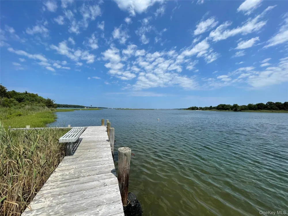 7 Albertines Lane East Hampton, NY 11937