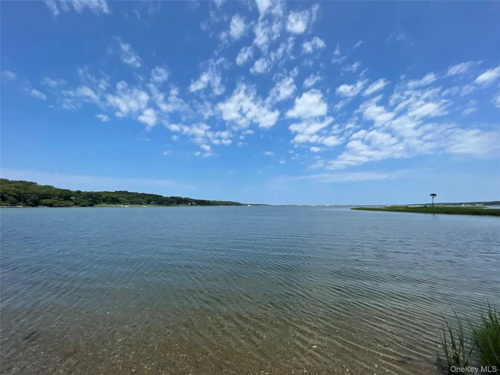 7 Albertines Lane East Hampton, NY 11937