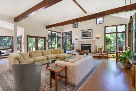 353 Mountain Road
