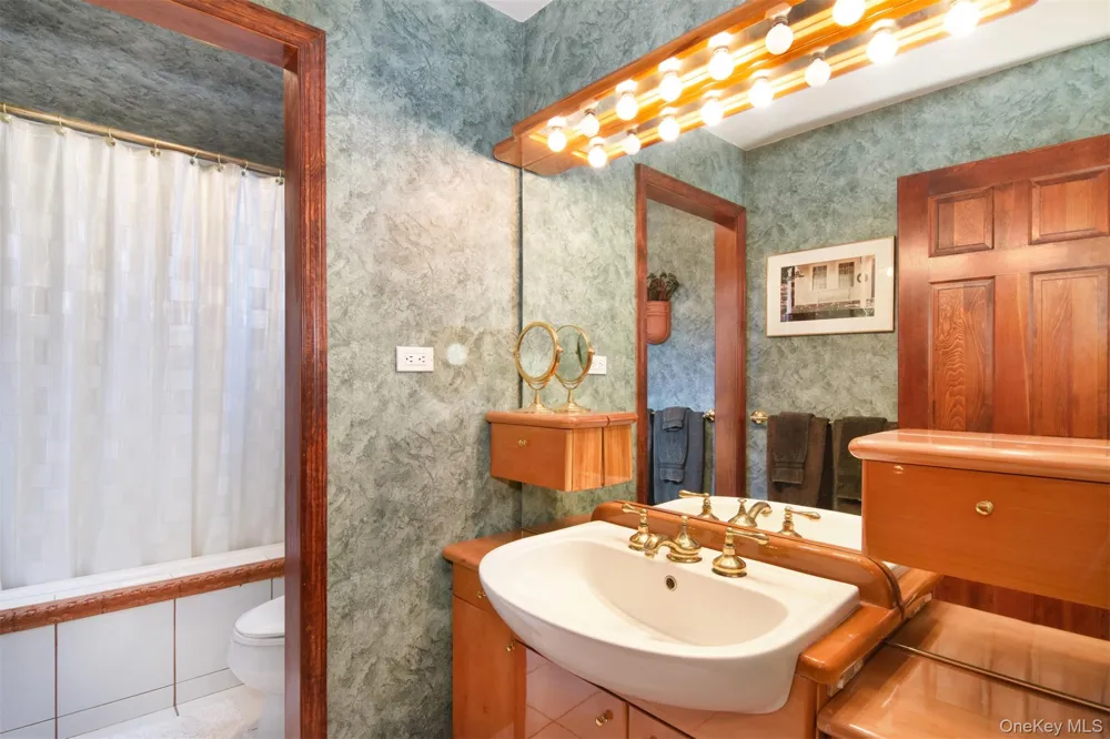 353 Mountain Road Irvington, NY 10533