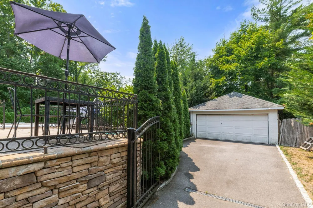 19 Margaret Avenue Lawrence, NY 11559