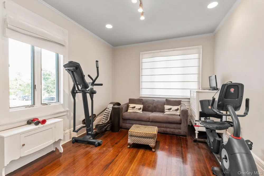 19 Margaret Avenue Lawrence, NY 11559