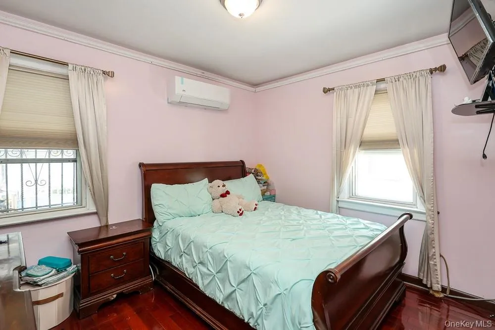18348 Camden Avenue Saint Albans, NY 11412