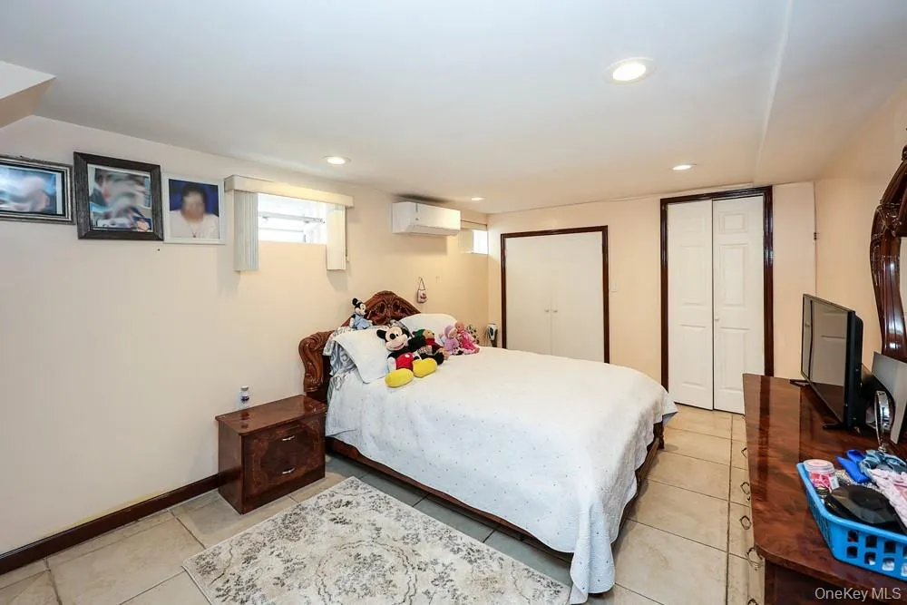 18348 Camden Avenue Saint Albans, NY 11412