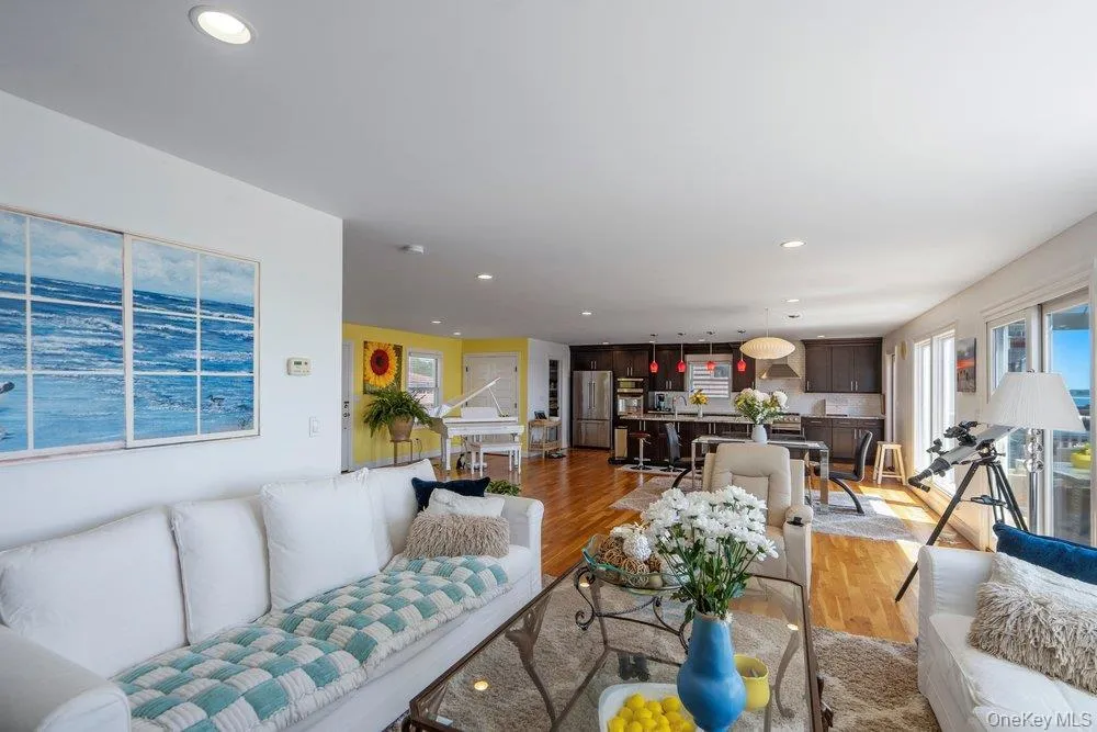 30 Milton Road Babylon, NY 11702